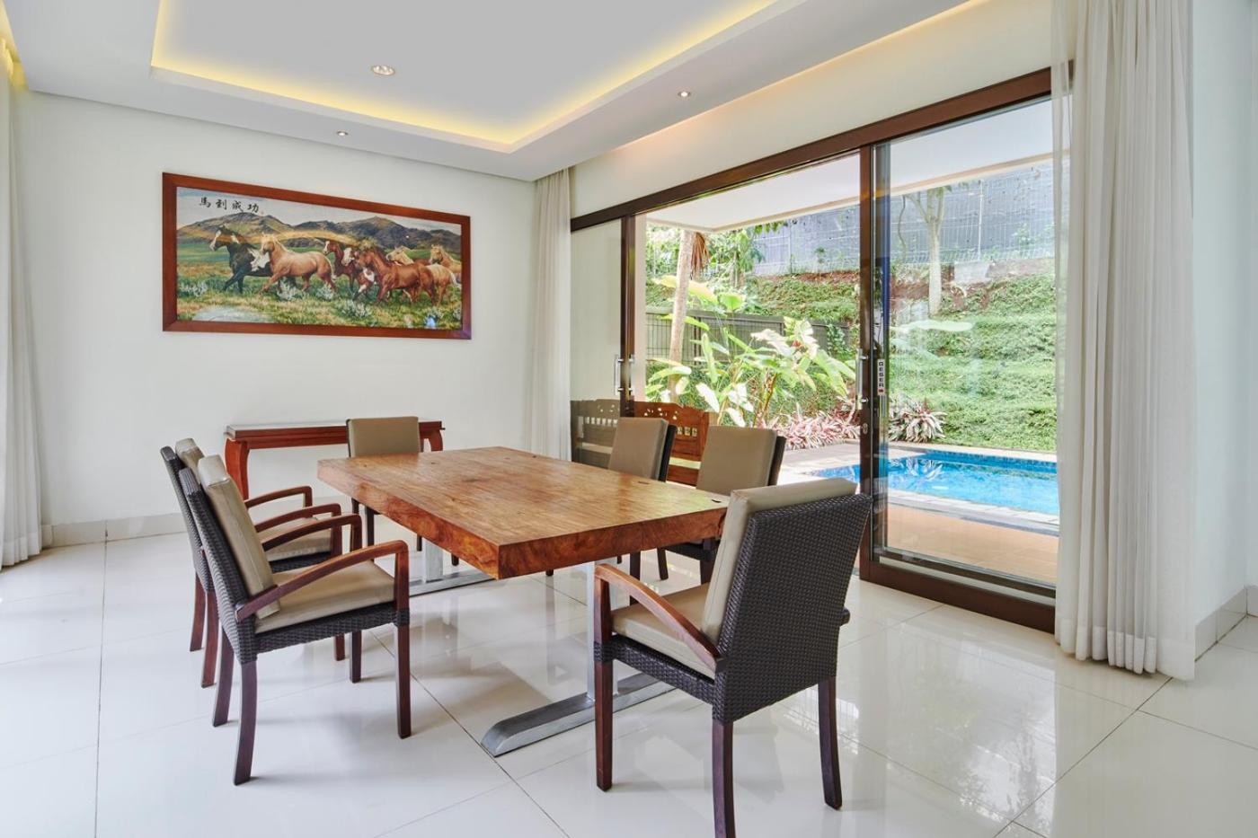 Oyama City View Villa 4 Bedrooms With A Private Swimming Pool Bandung Eksteriør bilde