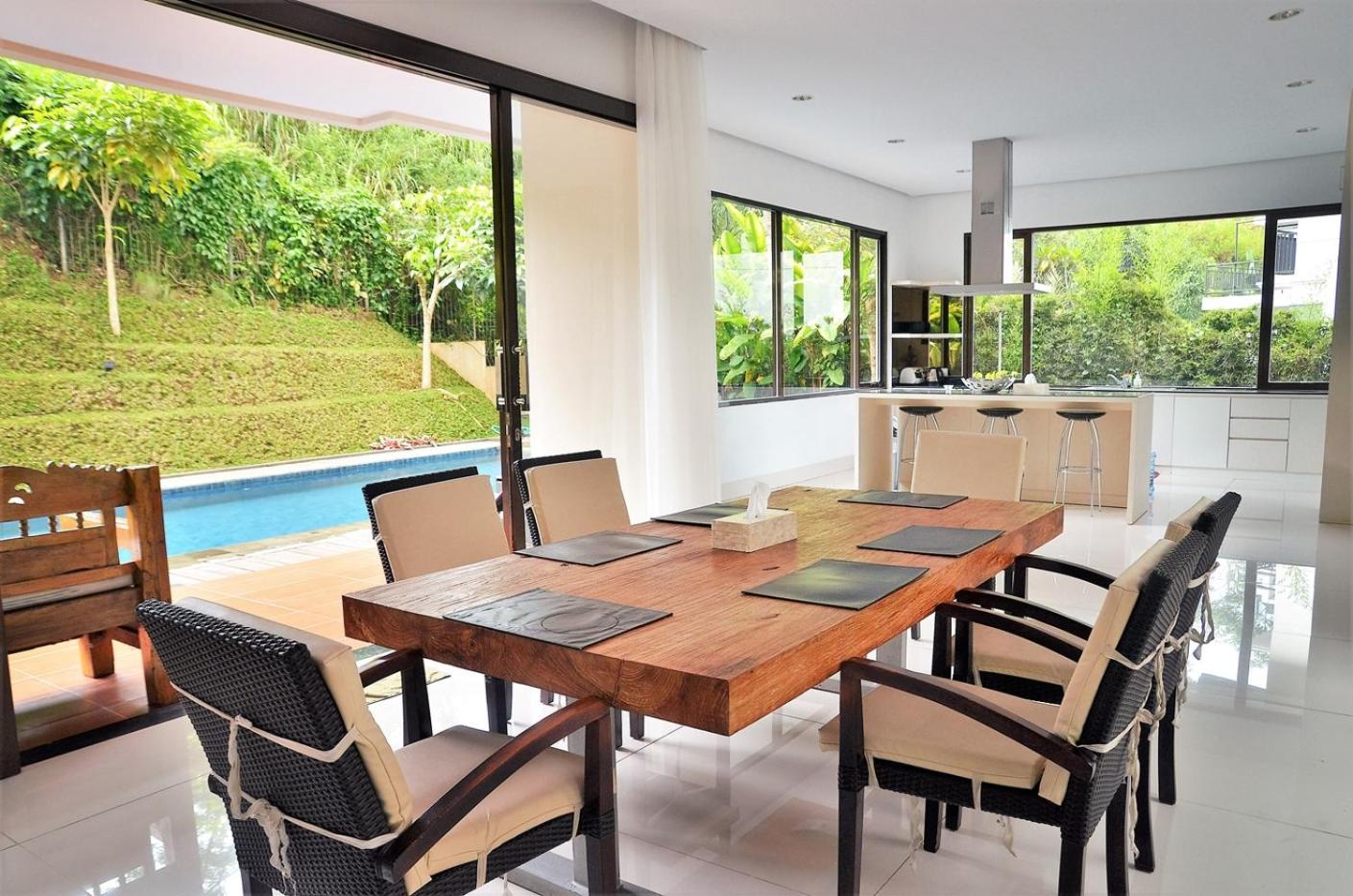 Oyama City View Villa 4 Bedrooms With A Private Swimming Pool Bandung Eksteriør bilde