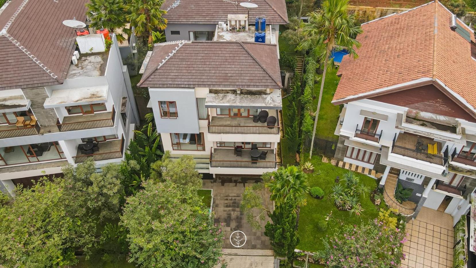 Oyama City View Villa 4 Bedrooms With A Private Swimming Pool Bandung Eksteriør bilde